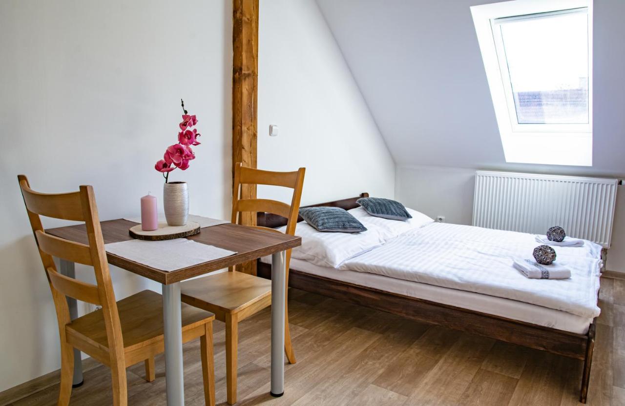 Apartmány Kurojedy Bor Exterior foto